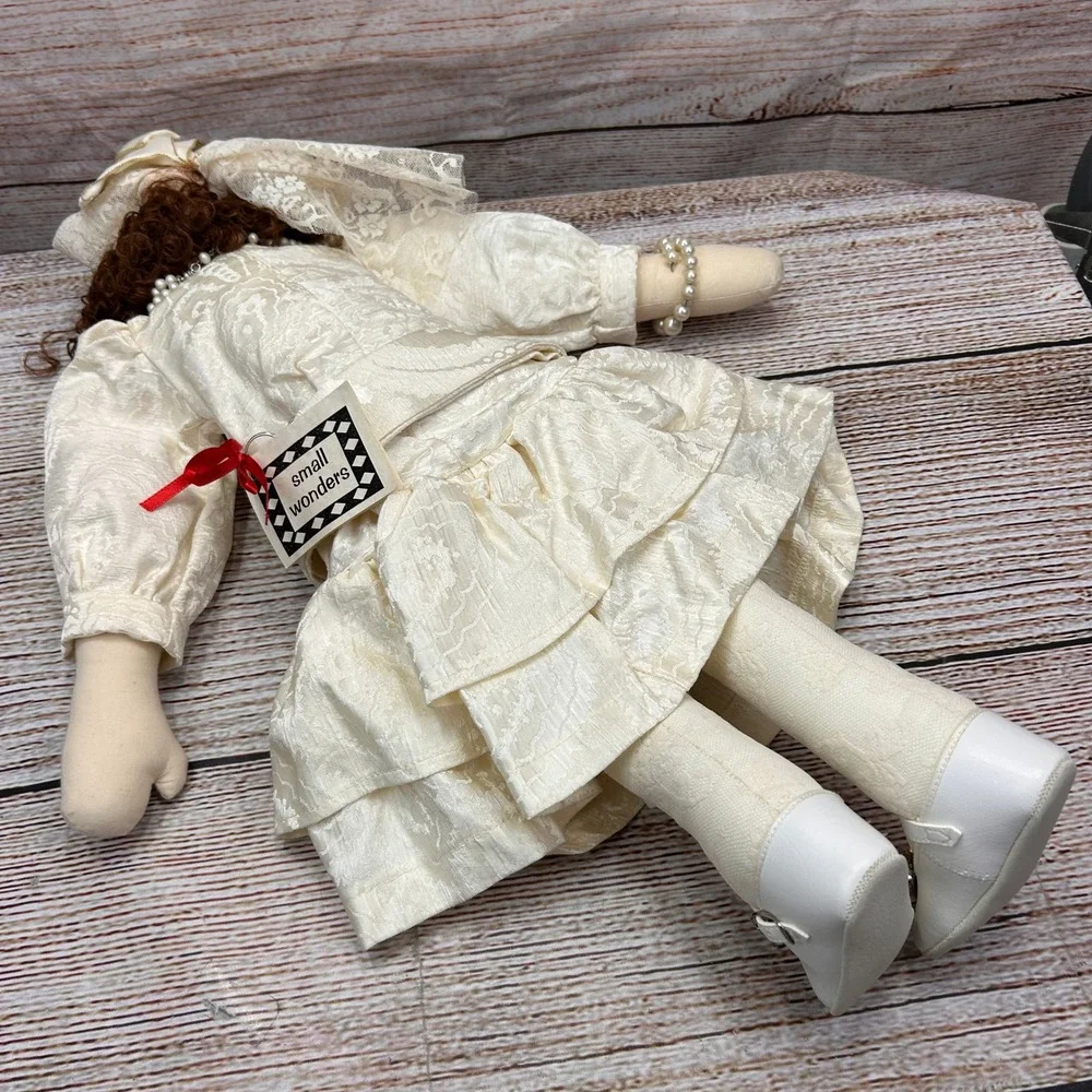 Small Wonders Erica‎ 22 Inch Cloth Doll Cream Jacquard Dress Faux Pearls Vintage